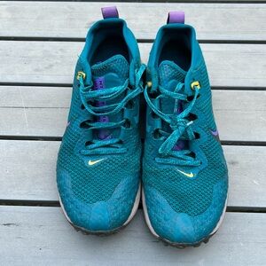 Nike Trail Wildhorse outdoor running shoes size 8